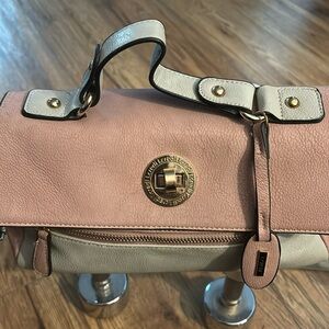 L Credi handbag/shoulder bag pink and grey many pockets and tuck away spots